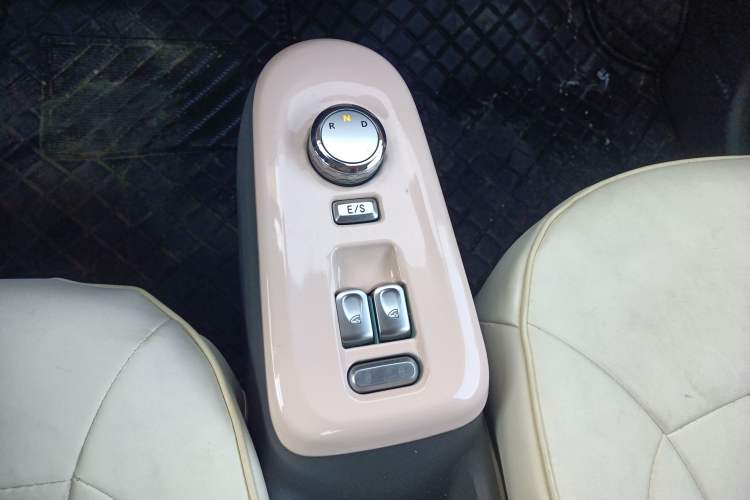 Used CHANGAN Lumin 2022 210km Sweet Edition
