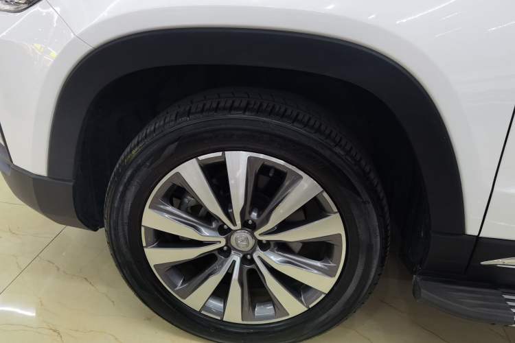 Used Changan CS95 2017 2.0T Two-Wheel Drive Zhitu Edition