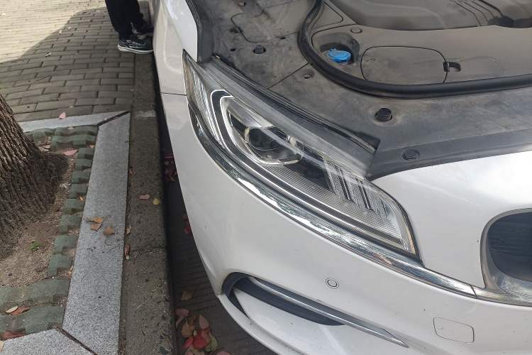 Used Geely Auto Emgrand GT New Energy 2018 1.5T PHEV Yao Ling Edition Right Front Headlight