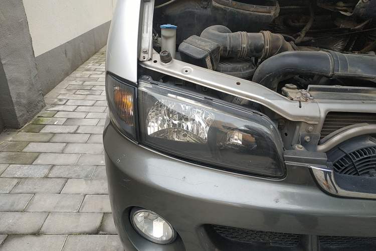 Used JAC Refine 2011 2.0L Shuttle Gasoline Comfort Edition HFC4GA3
