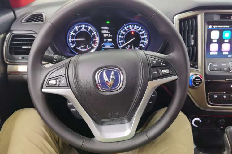 Used Changan CS95 2017 2.0T Two-Wheel Drive Zhitu Edition