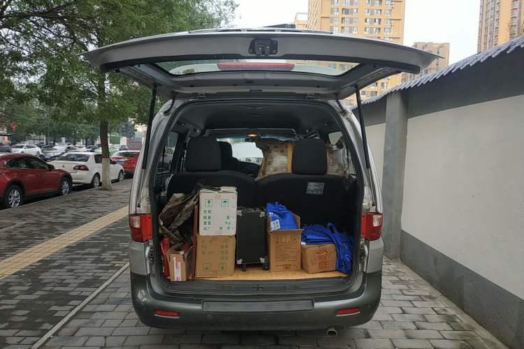 Used JAC Refine 2011 2.0L Shuttle Gasoline Comfort Edition HFC4GA3
