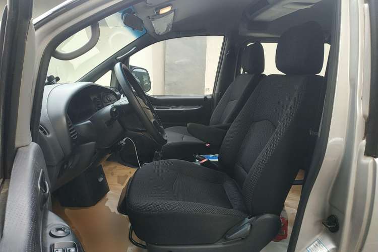 Used JAC Refine 2011 2.0L Shuttle Gasoline Comfort Edition HFC4GA3
