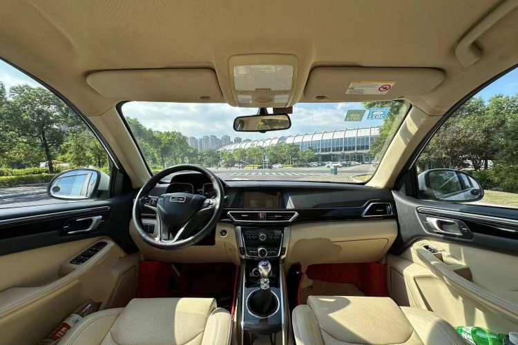 Used Zotye Domy X5 2017 Platinum Edition 1.5T Manual Luxury Model
