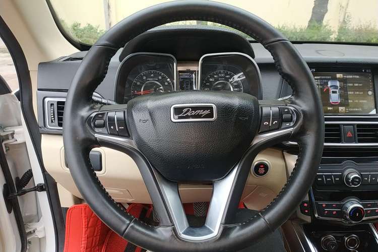 Used Zotye Domy X5 2017 Platinum Edition 1.5T Manual Luxury Model
