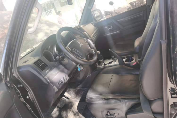 Used Mitsubishi Pajero 2012 3.0L Elite Edition