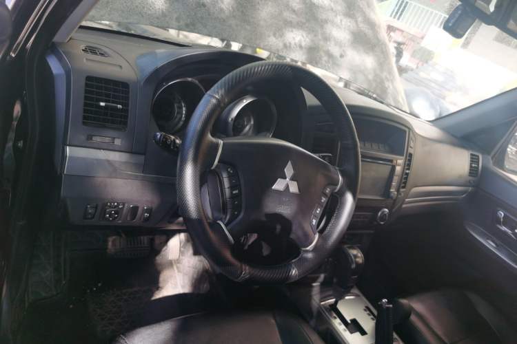 Used Mitsubishi Pajero 2012 3.0L Elite Edition