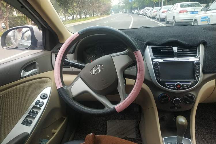 Used Hyundai Verna (older generation) 2013 Sedan 1.4L Automatic Standard GL Model
