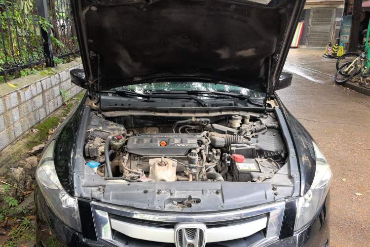 Used Honda Accord 2010 2.0L MT
