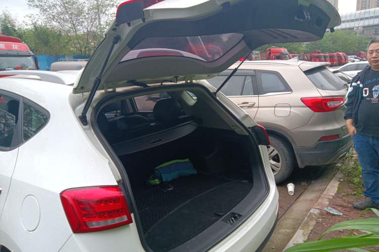 Used JAC Refine S5 2015 1.5T Automatic Elite Model