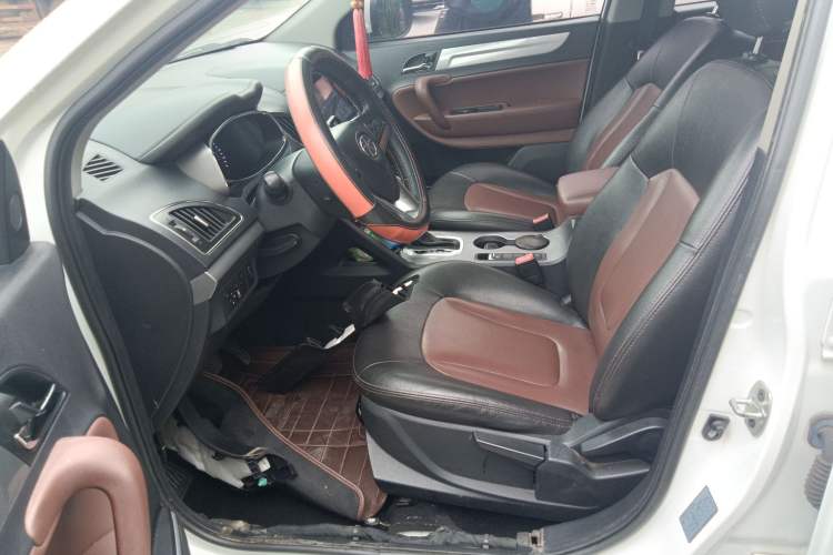 Used JAC Refine S5 2015 1.5T Automatic Elite Model