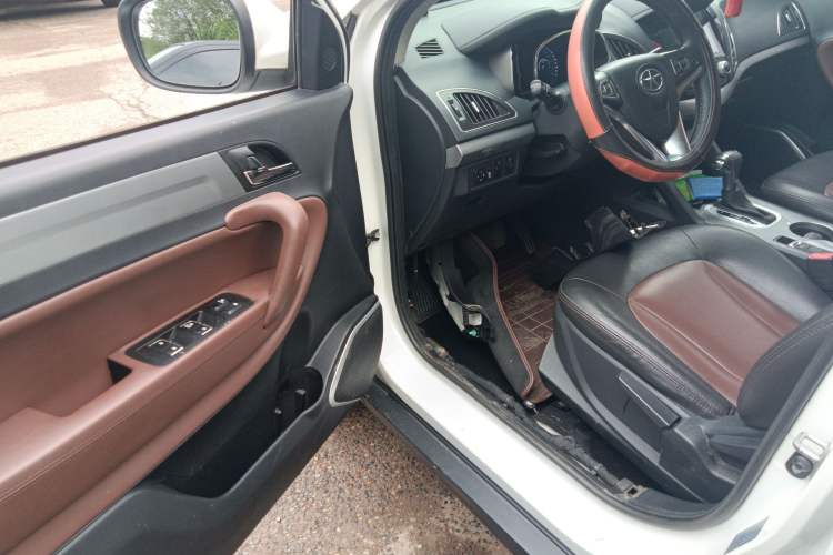 Used JAC Refine S5 2015 1.5T Automatic Elite Model