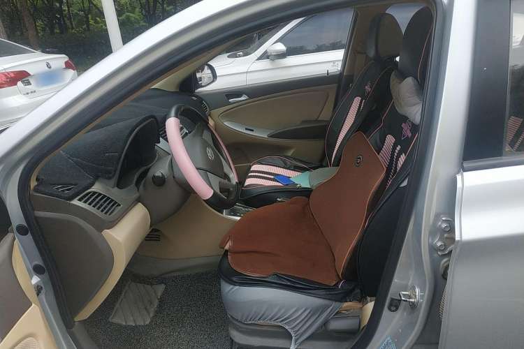 Used Hyundai Verna (older generation) 2013 Sedan 1.4L Automatic Standard GL Model
