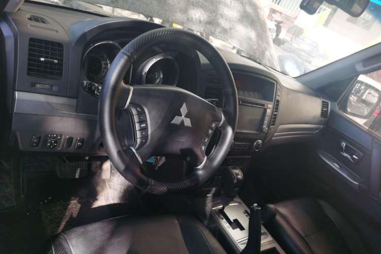 Used Mitsubishi Pajero 2012 3.0L Elite Edition