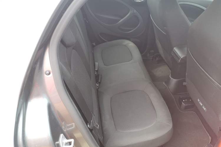 Used smart forfour 2016 1.0L 52 kW Passion Edition