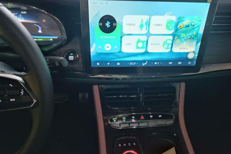 Used Skyworth HT-i 2022 1.5L PHEV 205KM President Edition
