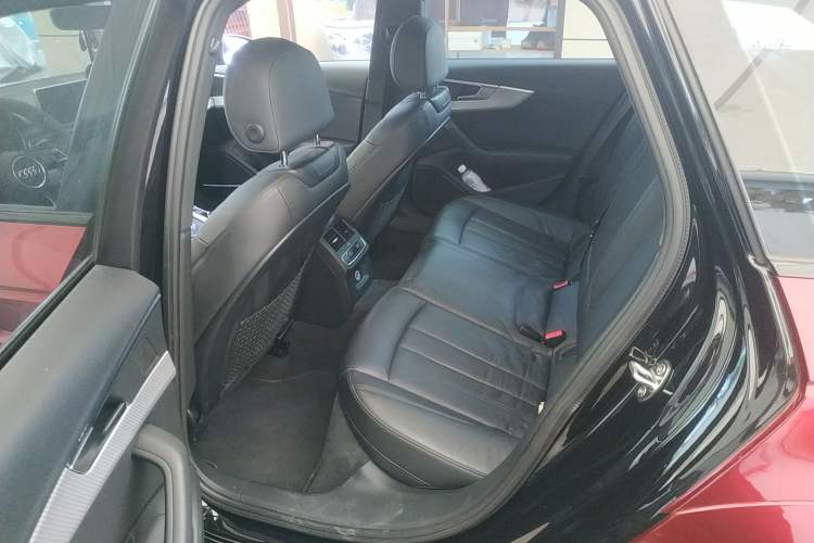 Used Audi A4 2017 45 TFSI allroad quattro Sport model
