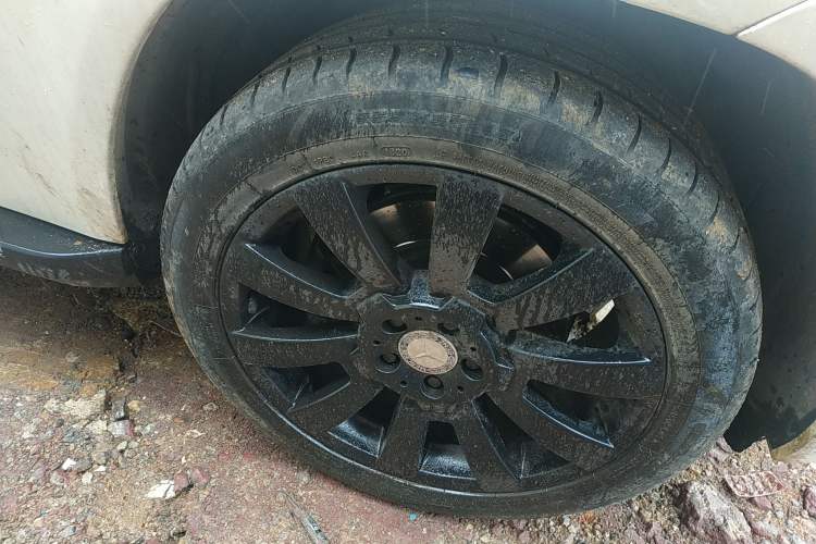 Used Mercedes-Benz GLK-Class 2008 GLK 300 4MATIC Luxury Model Right Front Wheel Hub