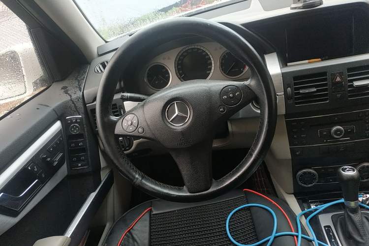 Used Mercedes-Benz GLK-Class 2008 GLK 300 4MATIC Luxury Model Steering Wheel