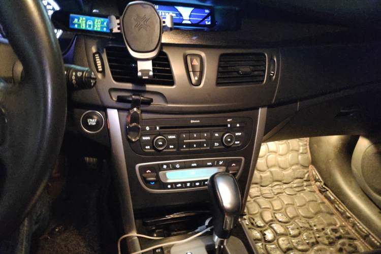 Used Renault Latitude 2013 Facelift 2.0L CVT Luxury Edition
