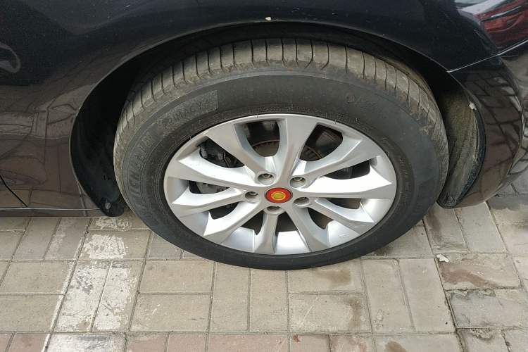 Used Hongqi H7 2013 2.5L Prestige Model