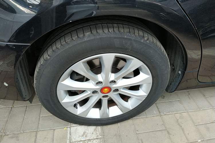 Used Hongqi H7 2013 2.5L Prestige Model