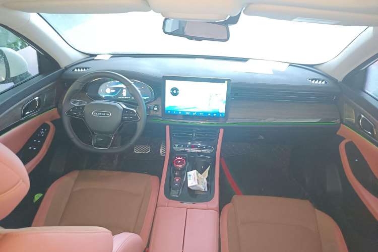 Used Skyworth HT-i 2022 1.5L PHEV 205KM President Edition
