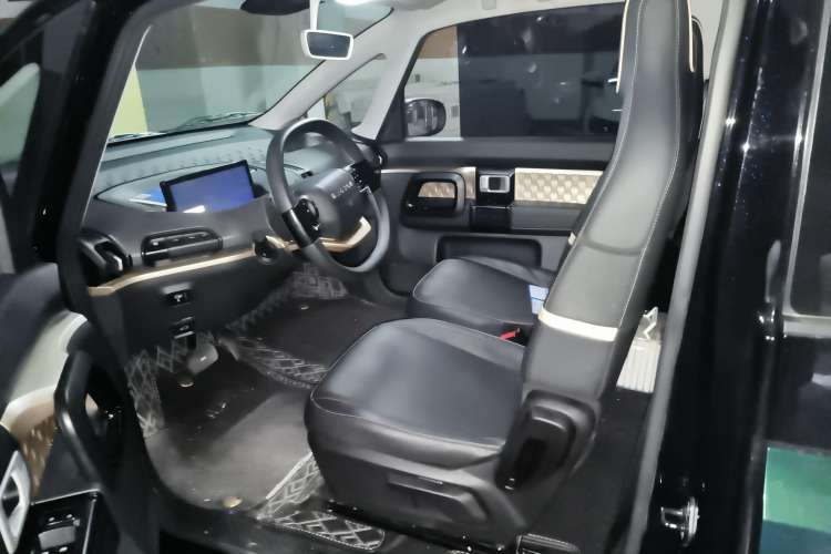 Used Baojun KiWi EV 2022 Designer Lite Edition Lithium Iron Phosphate
