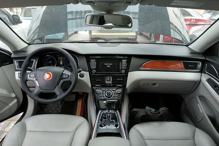 Used Hongqi H7 2013 2.5L Prestige Model