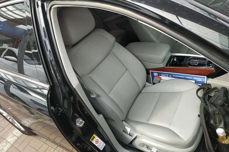 Used Hongqi H7 2013 2.5L Prestige Model