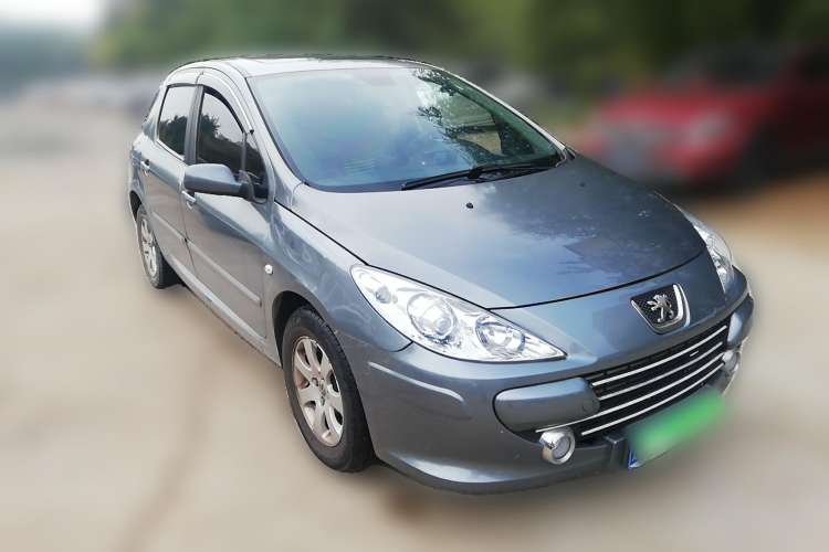 Used Peugeot 307 2012 Hatchback 1.6L Manual Comfort Edition Front Right 45 Deg