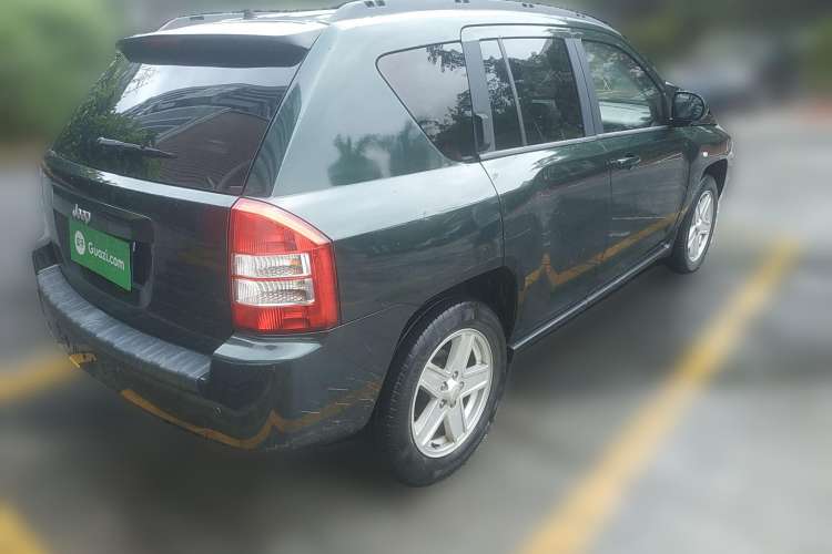 Used Jeep Compass 2010 2.4L four-wheel drive sport version
