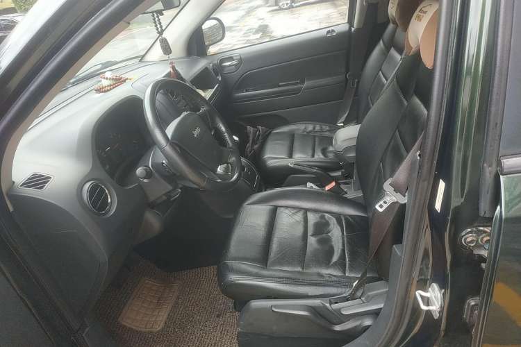 Used Jeep Compass 2010 2.4L four-wheel drive sport version
