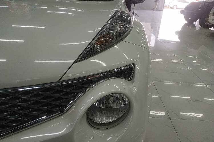 Used Infiniti ESQ 2014 1.6L Spontaneous Edition