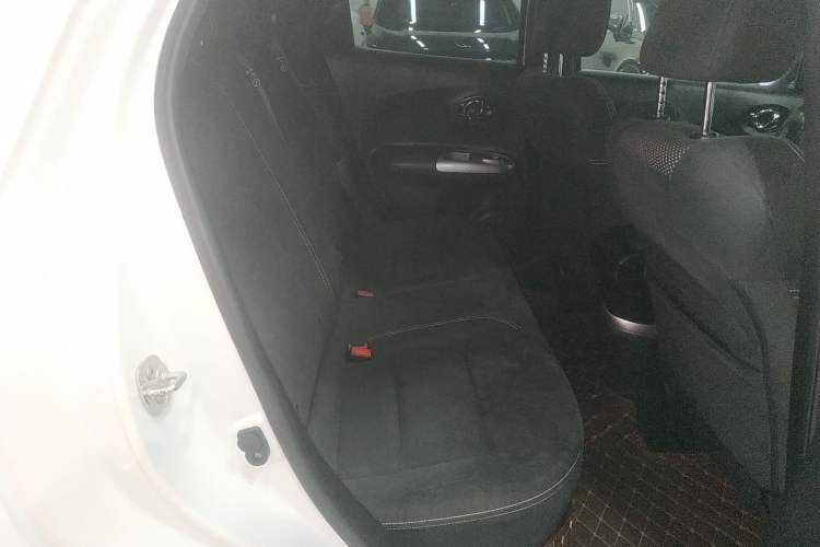 Used Infiniti ESQ 2014 1.6L Spontaneous Edition