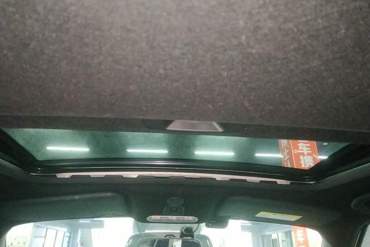 Used Infiniti ESQ 2014 1.6L Spontaneous Edition