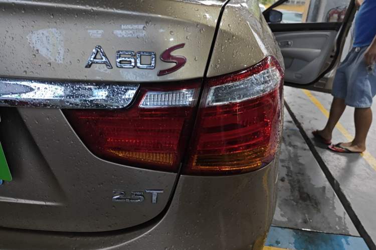 Used Dongfeng Aeolus A60 2016 1.6L Automatic Luxury Model Right Rear Taillight