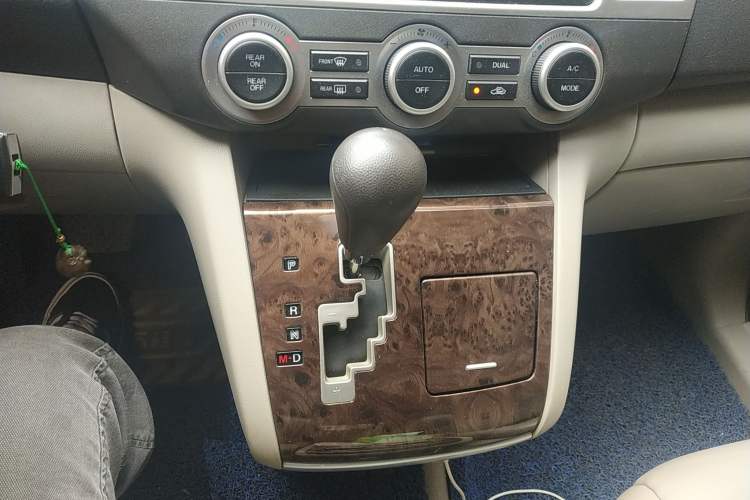 Used Mazda Mazda 8 2013 2.5L Elite Edition
