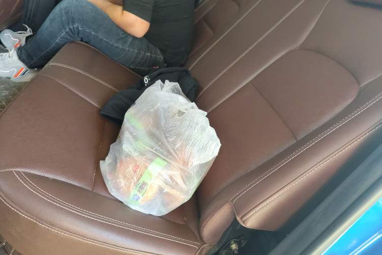 Used JAC  2019 2.0T Gasoline 4x4 Prestige Version Standard Double Cabin HFC4GA3-4D
