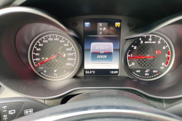 Used Mercedes-Benz GLC AMG 2017 AMG GLC 43 4MATIC Odometer Close Up