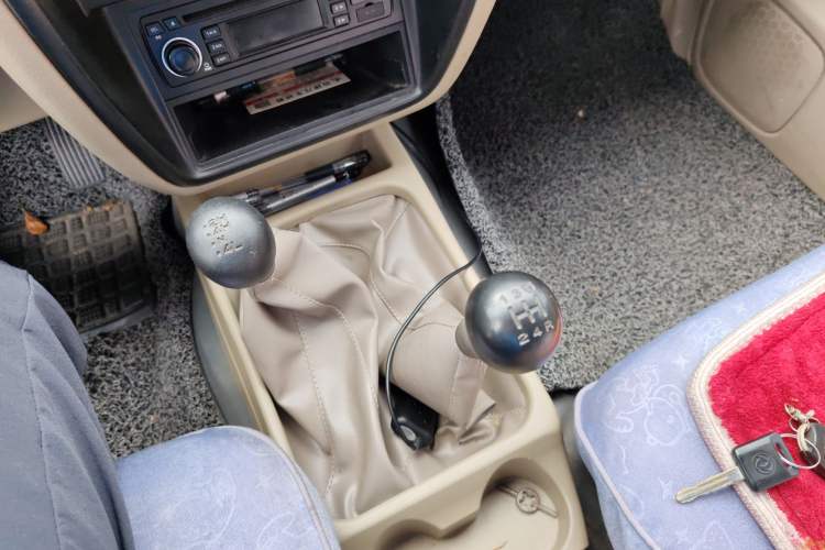 Used Dongfeng Ruichi 2013 3.2T Xingye Edition Diesel 4x4 Standard Version CYQD80-E4
