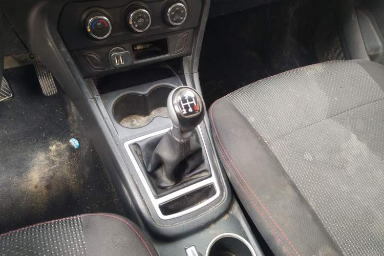 Used FAW Yingzhi 727 2017 1.5L Standard Edition