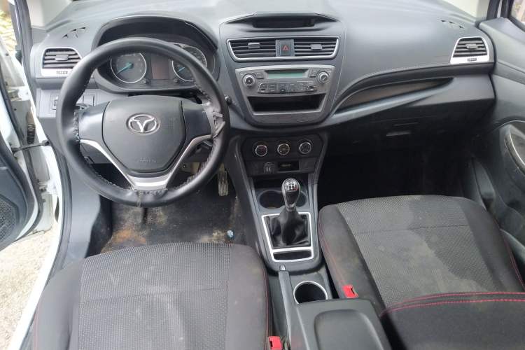 Used FAW Yingzhi 727 2017 1.5L Standard Edition