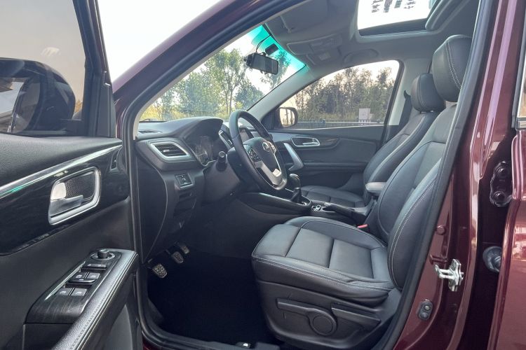 Used SWM X7 2016 1.8L Manual Luxury Edition 7 Seats
