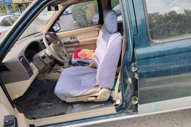 Used Dongfeng Ruichi 2013 3.2T Xingye Edition Diesel 4x4 Standard Version CYQD80-E4
