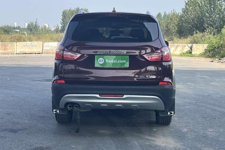 Used SWM X7 2016 1.8L Manual Luxury Edition 7 Seats
