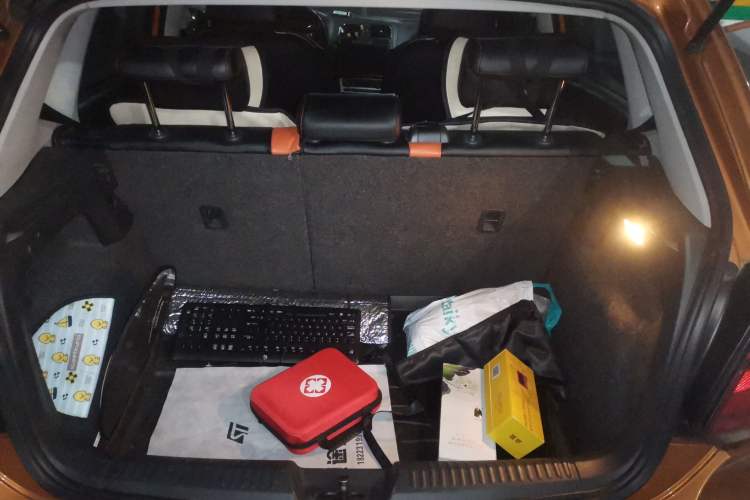 Used Volkswagen Polo 2014 1.6L Cross Polo Automatic
