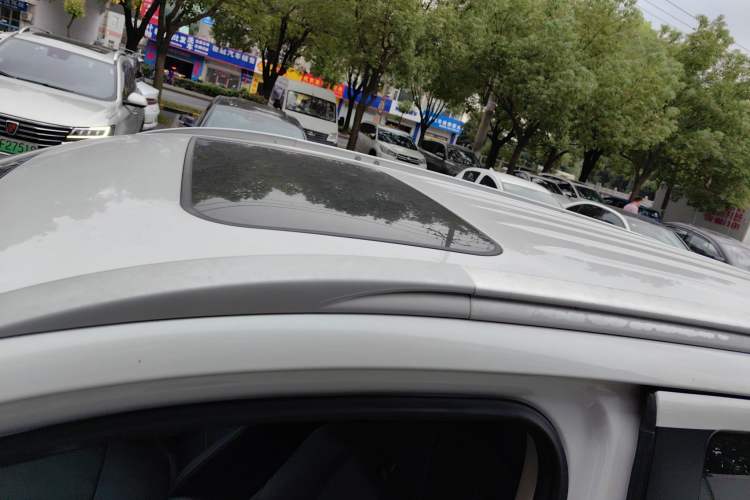 Used Mitsubishi Outlander 2018 2.0L Two-Wheel Drive Glory Edition 5 Seats