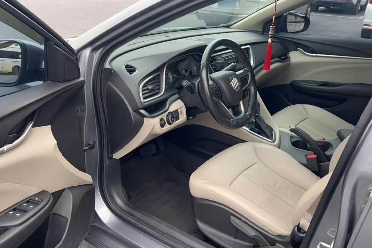 Used Buick Excelle GX 2018 15T Dual-Clutch Elite Model
