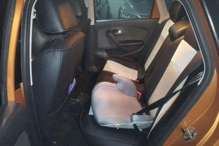 Used Volkswagen Polo 2014 1.6L Cross Polo Automatic
